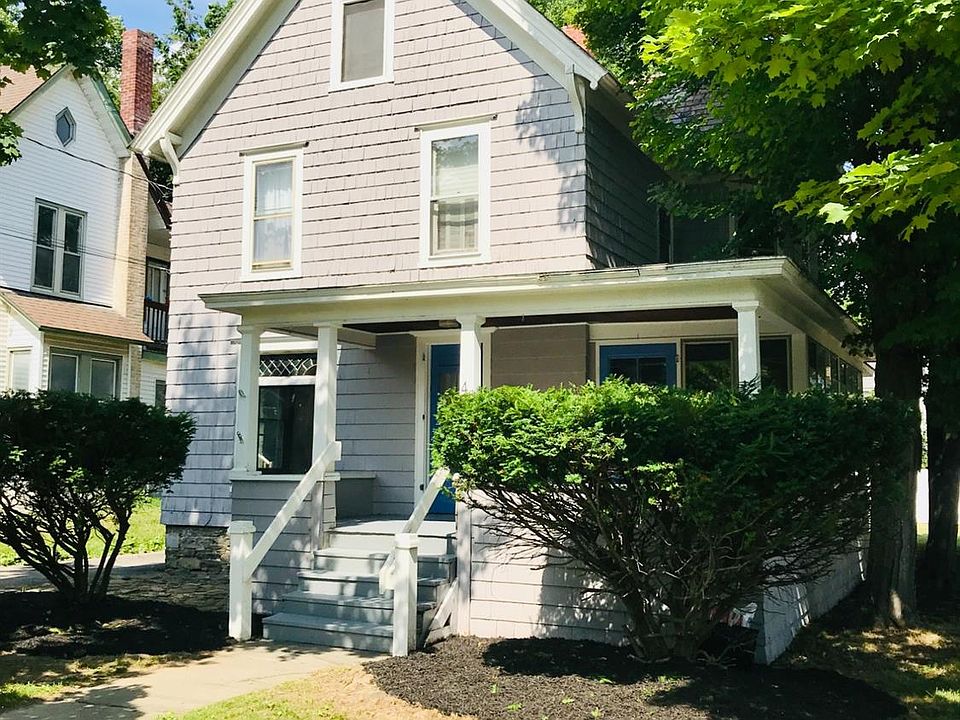 1st image of 44 East St