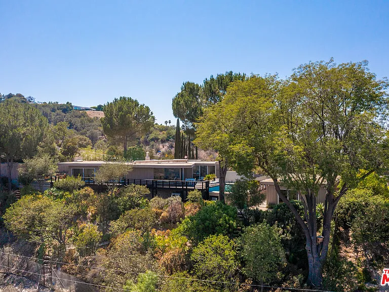 3346 Beverly Ranch Rd — Photo 29