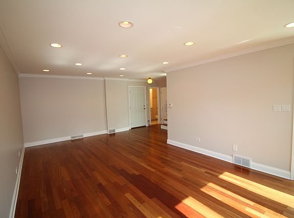 2nd image of 2838 W Touhy Ave Unit C