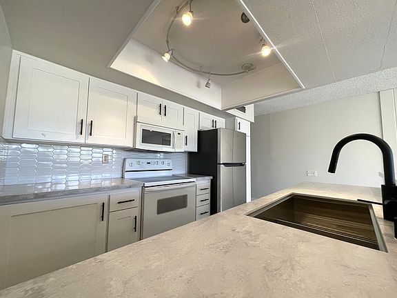 5th image of 1655 E Palm Canyon Dr Unit 408