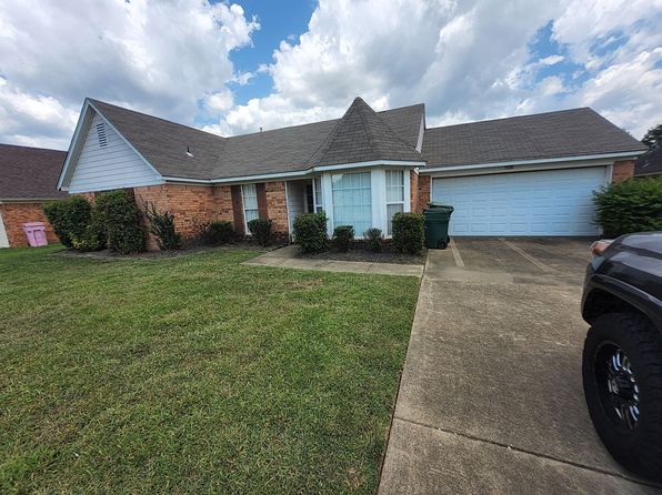 5320 Woodchase Dr