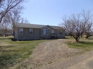 313 Hauser St, Plevna, MT 59344