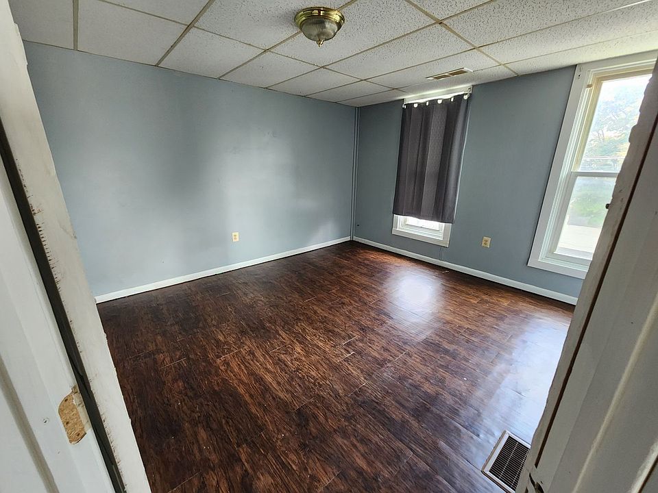 1st image of 1302 Wallace St #B07eaf8a3