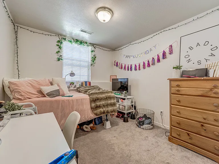 405 N Belmont Pl #152 — Photo 14