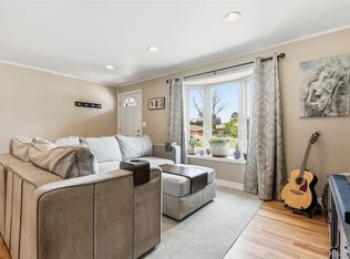 6663 S Washington St, Centennial, CO 80121