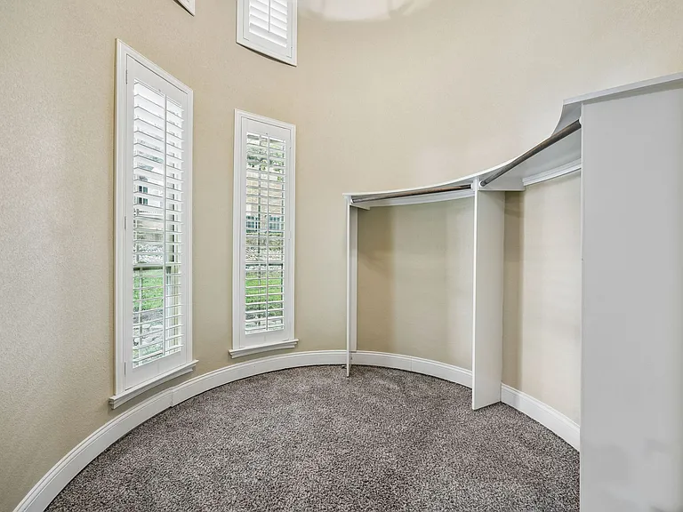 2101 Miracle Point Dr — Photo 25