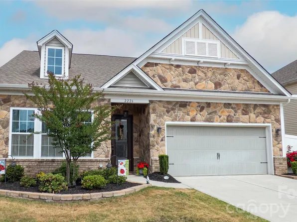 2226 Silver Pine St, Concord, NC 28027
