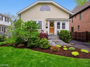 604 S Saylor Ave, Elmhurst, IL 60126
