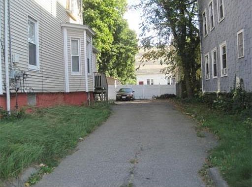 2nd image of 40 Essex St