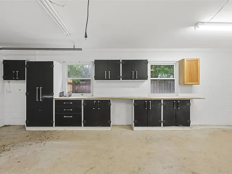 550 E Minnesota Ave — Photo 47