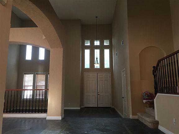 3rd image of 11541 Bollinger Ln