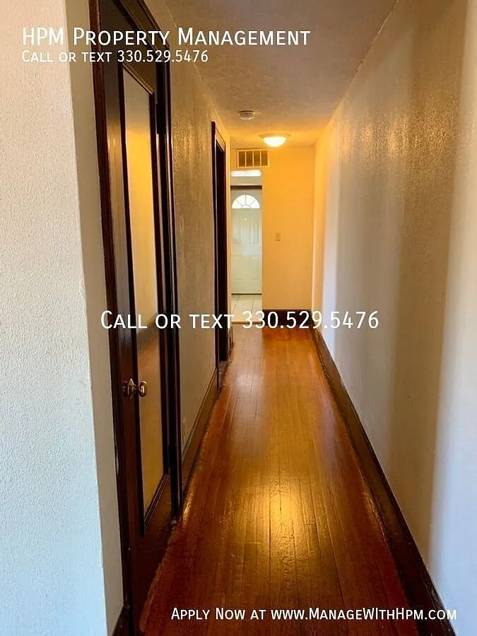 Building Photo - 1348 Cleveland Ave NW #3
