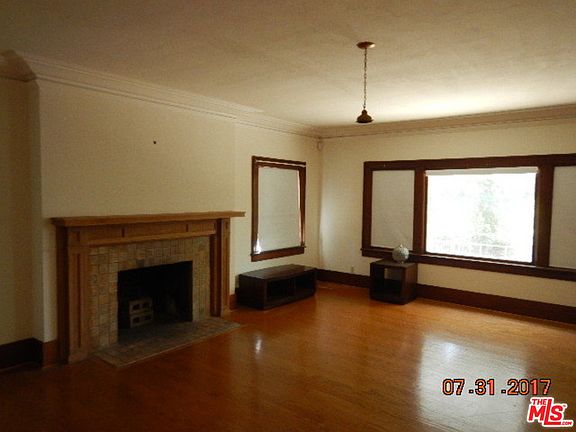 2nd image of 2700 Santa Anita Ave