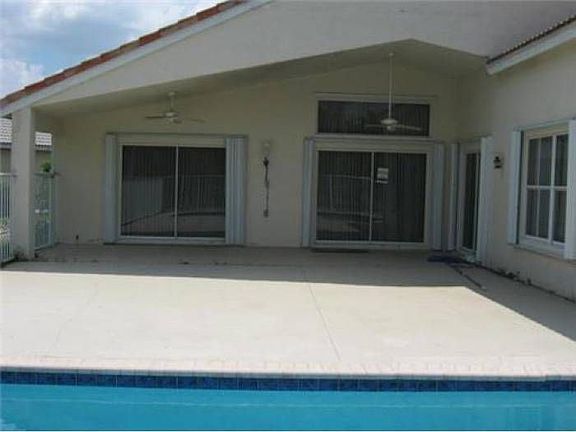 2nd image of 380 Carrington Dr