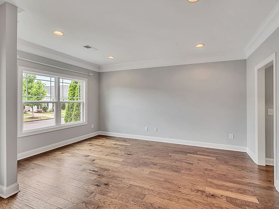 5th image of 1235 Charleston Blvd