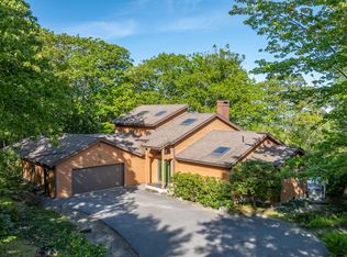 5 Spring Mountain Dr, Rockport, ME 04856