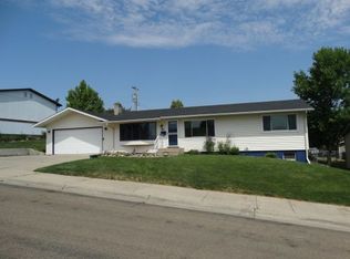310 Cottonwood St, Lewistown, MT 59457