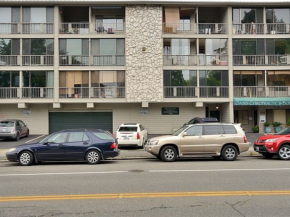 4th image of 7320 E Green Lake Dr N APT 404
