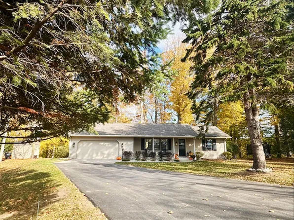 70070 2nd Ave, South Haven, MI 49090