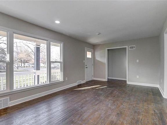 5th image of 5416 W 72nd St