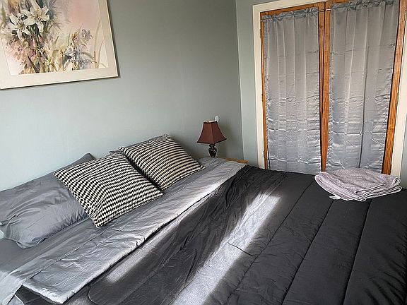 3rd image of 264 Clendenny Ave APT 3