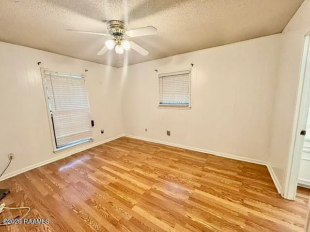 101 Burrow Dr — Photo 9