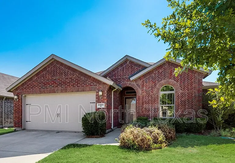 2404 Sun Creek Dr — Photo 4