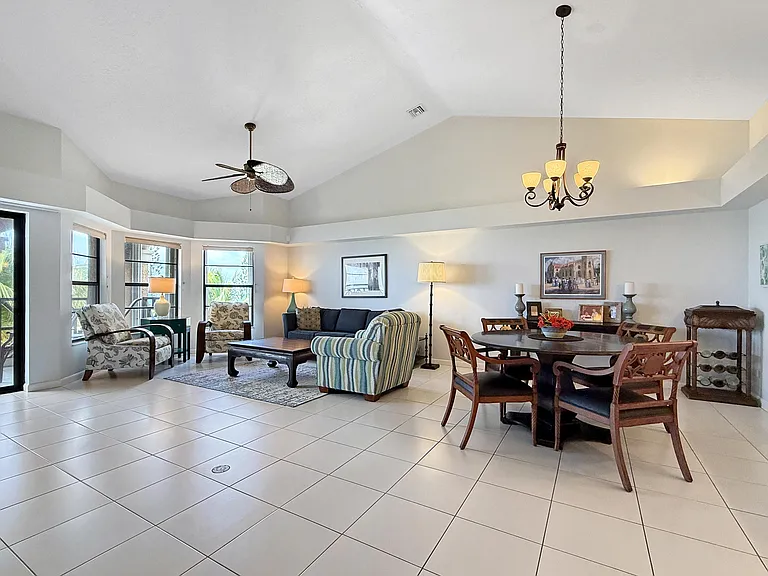 522 Coakley Bay Est #EB — Photo 13