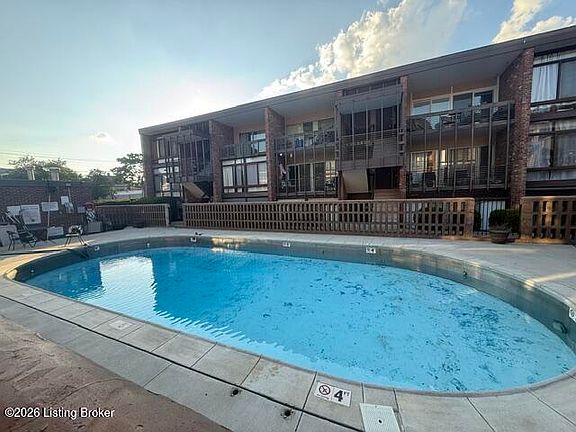 3rd image of 1040 Cherokee Rd APT F1