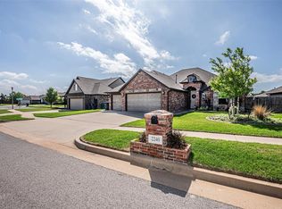2240 Chase Way, Yukon, OK 73099