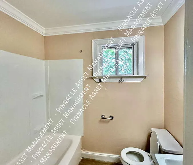 208 Valley View Ave #3 — Photo 3