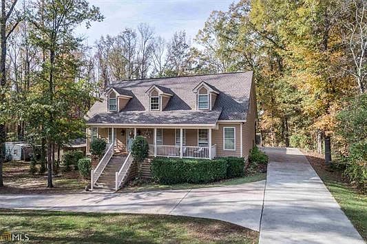 2nd image of 120 Chandler Dr