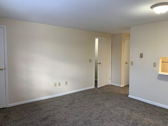 5th image of 144 Maynard Dr APT B