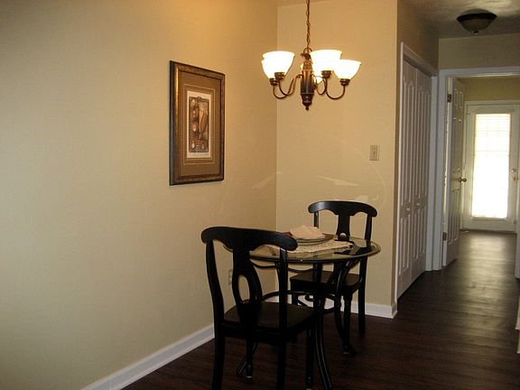 5th image of 322 Whetherbine Way E #B
