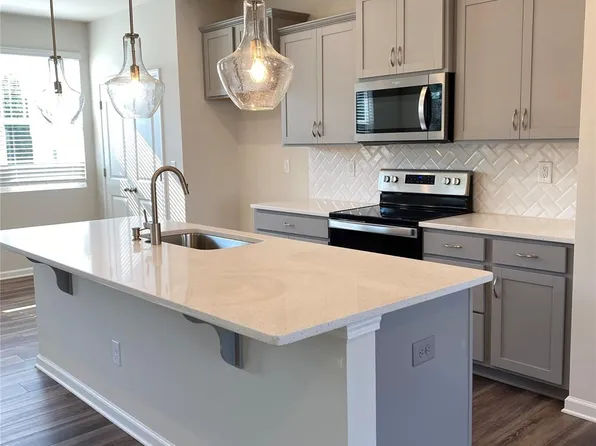 3129 Pirates Pl #104, Charlotte, NC 28216