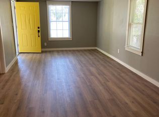 10704 NE 10th St, Midwest City, OK 73130