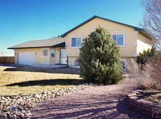 826 W Cayuga Dr, Pueblo West, CO 81007