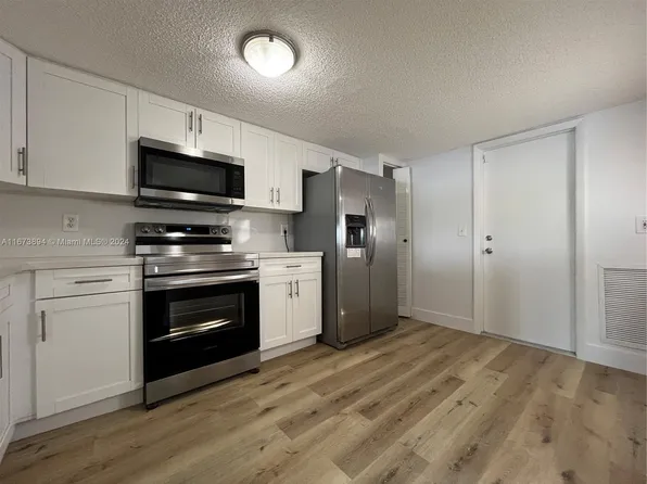 3243 NW 44th St APT 3, Oakland Park, FL 33309