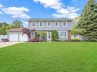 97 Camille Ln, East Patchogue, NY 11772
