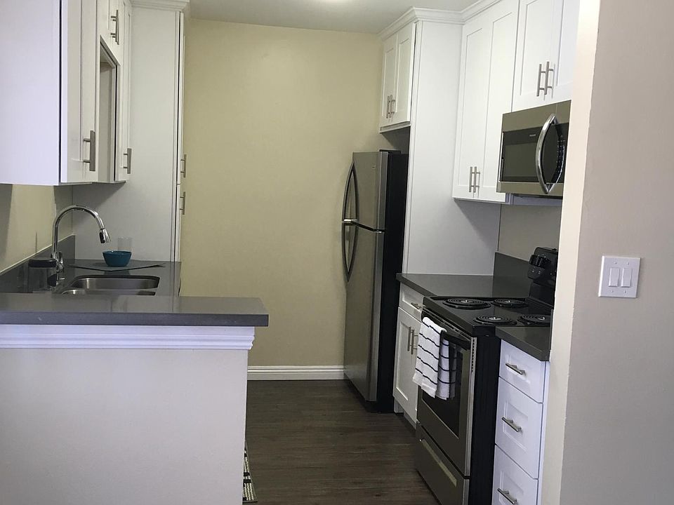 1st image of 8123 Langdon Ave APT 27