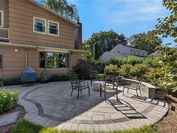 4th image of 91 Glenhill Dr