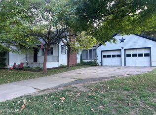 1615 Forest St, Carthage, MO 64836