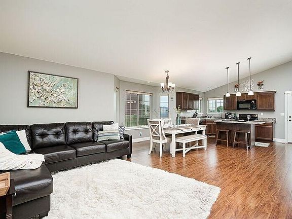 4th image of 1037 Wilderness Dr