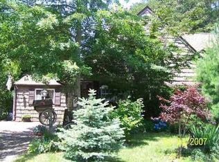 591 Sand Hill Rd, Wantagh, NY 11793