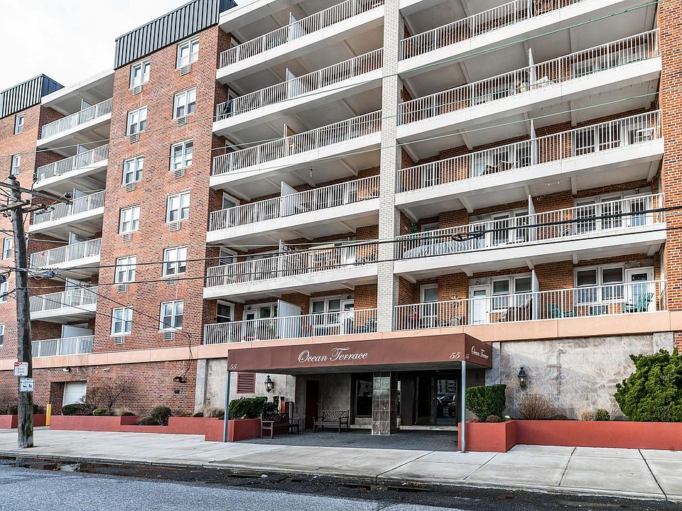 1st image of 55 Monroe Blvd APT 4P