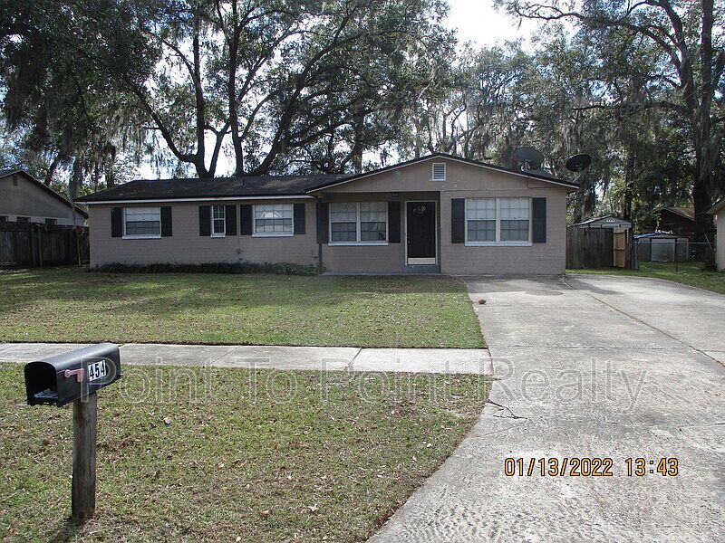 1st image of 454 Blairmore Blvd W