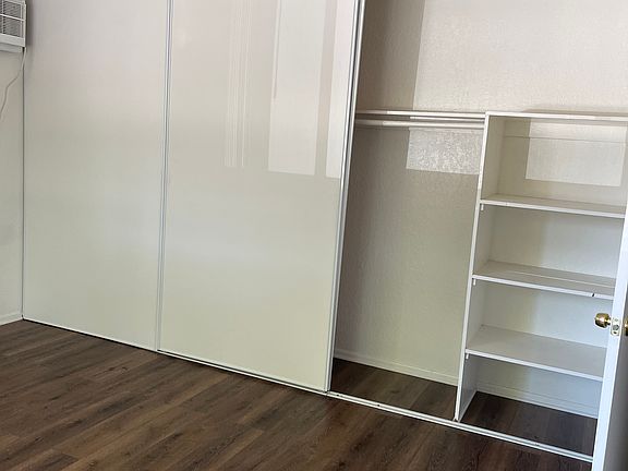 3rd image of 212 S Glenwood Pl #6