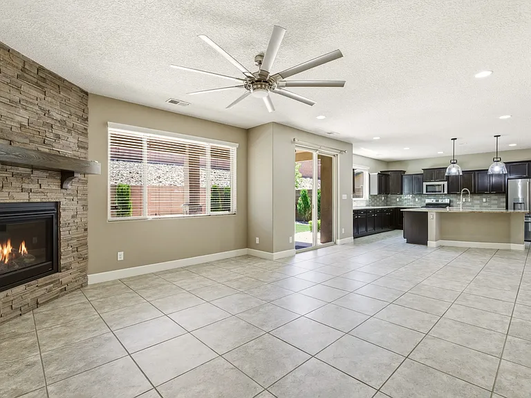 1504 Challedon Dr SE — Photo 23