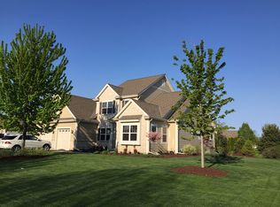 1734 Eastlake Dr, Oconomowoc, WI 53066