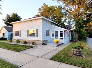504 Chestnut St, Grayling, MI 49738